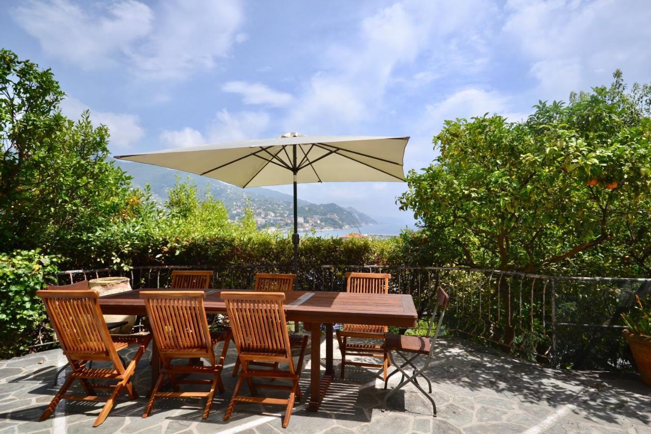 Villa Riviera Rapallo - 5 Min Walking From Beach ภายนอก รูปภาพ