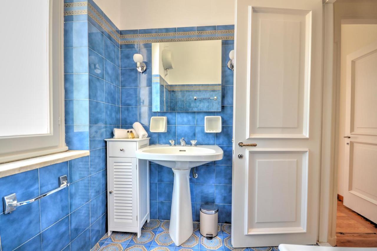Villa Riviera Rapallo - 5 Min Walking From Beach ภายนอก รูปภาพ