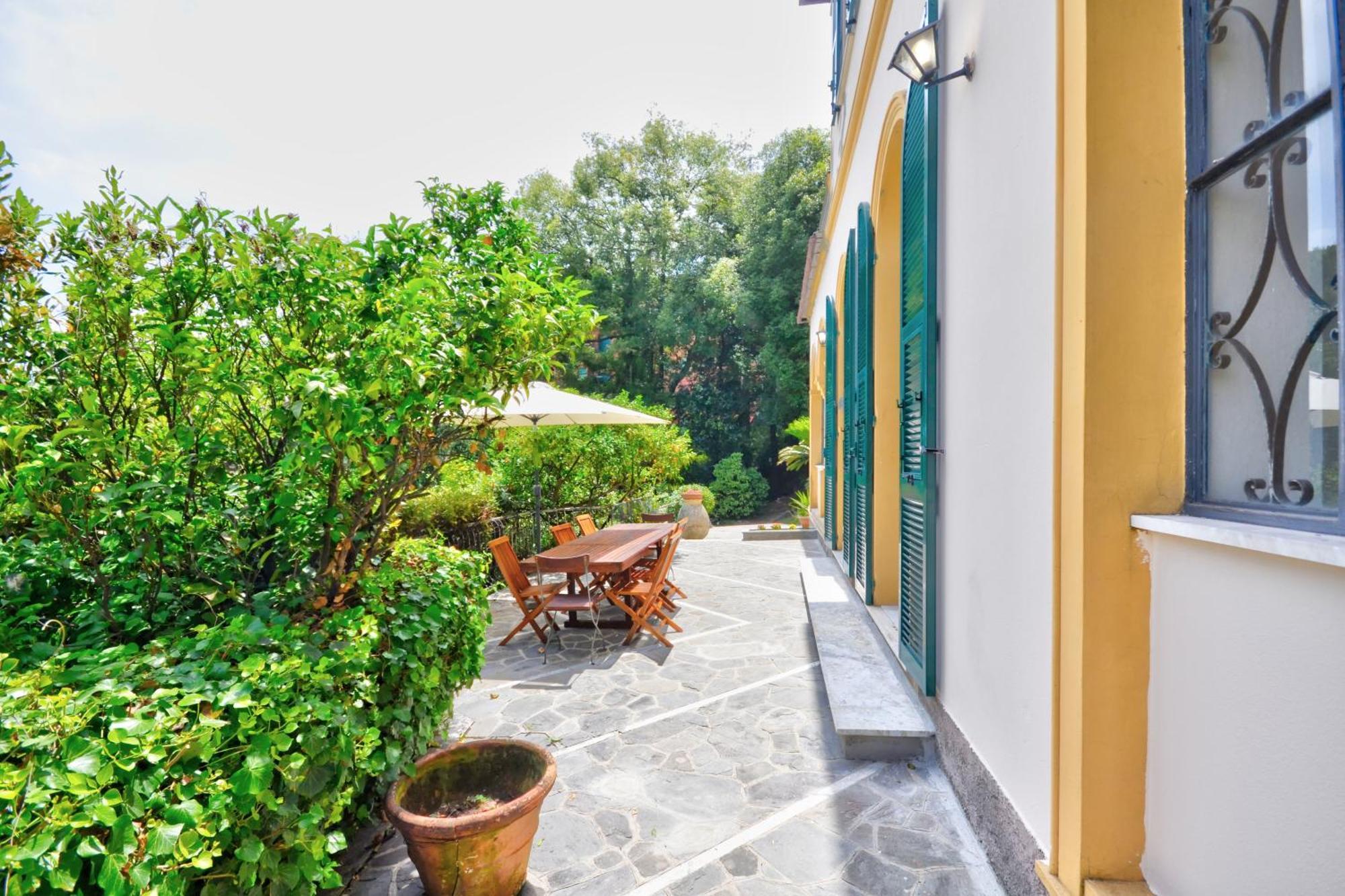 Villa Riviera Rapallo - 5 Min Walking From Beach ภายนอก รูปภาพ
